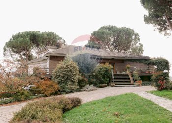 Giardino - Villa via portolino
 
22, Bulciago - foto 19