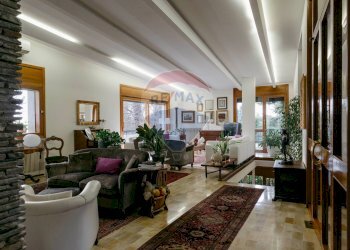 Soggiorno - Villa via portolino
 
22, Bulciago - foto 36