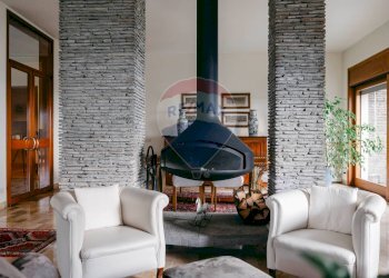 Soggiorno - Villa via portolino
 
22, Bulciago - foto 43