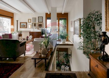 Soggiorno - Villa via portolino
 
22, Bulciago - foto 52