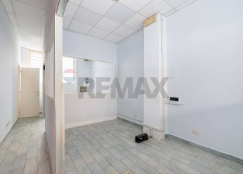Stanza vuota - Commercial Premises Via Cesare Baronio
 
51, Roma - photo 3