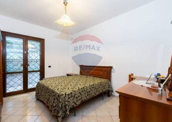 Camera / camera da letto - Quadrilocale Via Vittime del Fascismo
 
5, Grottaferrata - foto 8