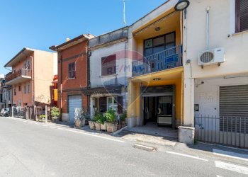 Edificio all\'aperto - Appartamento Via Garibaldi
 
100, Montelibretti - foto 1