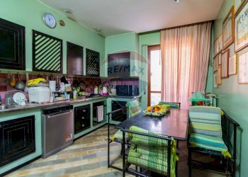 Cucina - Appartamento via Federico De Roberto, Aci Castello - foto 16