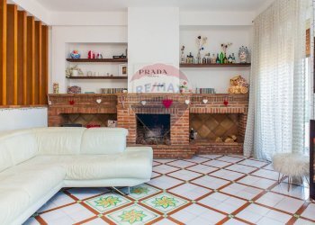 Soggiorno - Appartamento via belvedere
 
18, San Giovanni la Punta - foto 7