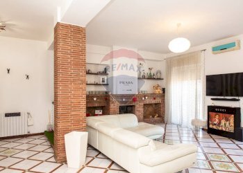 Soggiorno - Appartamento via belvedere
 
18, San Giovanni la Punta - foto 15