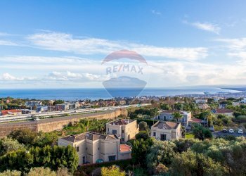 Vista dell\'acqua - Appartamento via belvedere
 
18, San Giovanni la Punta - foto 29