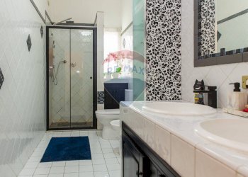 Bagno - Appartamento via belvedere
 
18, San Giovanni la Punta - foto 40