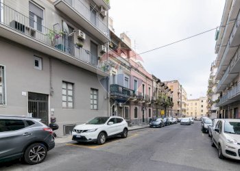 Edificio all\'aperto - Quadrilocale Via Suor Maria Mazzarello
 
42, Catania - foto 1