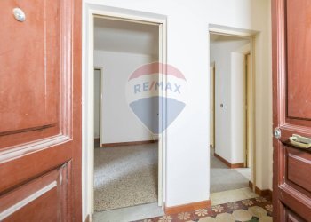 Hall / corridoio - Quadrilocale Via Suor Maria Mazzarello
 
42, Catania - foto 5