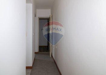 Hall / corridoio - Quadrilocale Via Suor Maria Mazzarello
 
42, Catania - foto 9