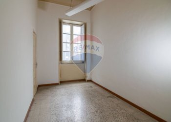 Stanza vuota - Quadrilocale Via Suor Maria Mazzarello
 
42, Catania - foto 12