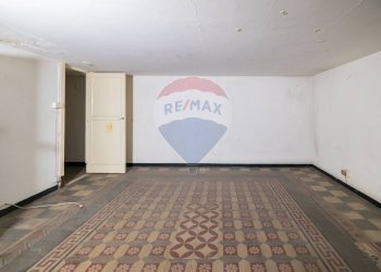 Stanza vuota - Quadrilocale Via Suor Maria Mazzarello
 
42, Catania - foto 26