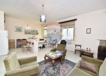 Sala da pranzo - Casa indipendente Via Dell' Euforbia
 
11, Catania - foto 1