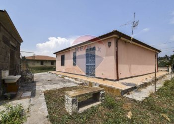 Casa all\'aperto - Casa indipendente Via Dell' Euforbia
 
11, Catania - foto 10