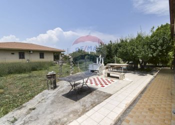 Terrazza - Casa indipendente Via Dell' Euforbia
 
11, Catania - foto 21