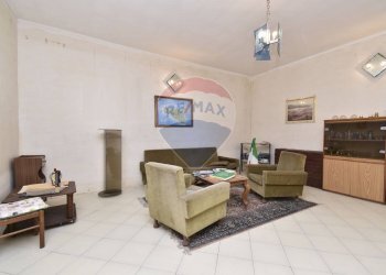 Soggiorno - Casa indipendente Via Dell' Euforbia
 
11, Catania - foto 31