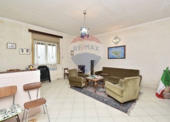 Soggiorno - Casa indipendente Via Dell' Euforbia
 
11, Catania - foto 32