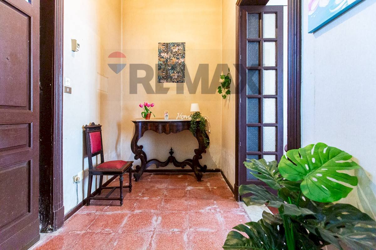 Soggiorno - Appartamento Viale Vittorio Veneto
 
12, Catania - foto 1