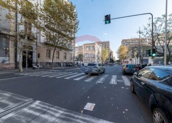 Edificio all\'aperto - Appartamento Viale Vittorio Veneto
 
12, Catania - foto 28