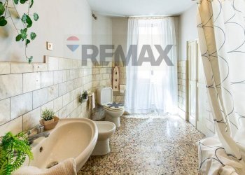 Bagno - Apartment Viale Vittorio Veneto
 
12, Catania - photo 49