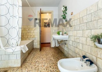 Bagno - Apartment Viale Vittorio Veneto
 
12, Catania - photo 51