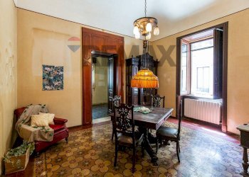 Sala da pranzo - Apartment Viale Vittorio Veneto
 
12, Catania - photo 63