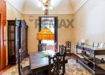 Sala da pranzo - Apartment Viale Vittorio Veneto
 
12, Catania - photo 65
