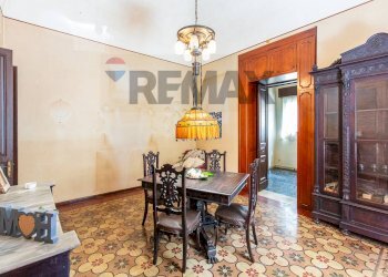 Sala da pranzo - Apartment Viale Vittorio Veneto
 
12, Catania - photo 68