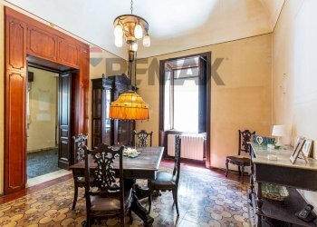 Sala da pranzo - Apartment Viale Vittorio Veneto
 
12, Catania - photo 75