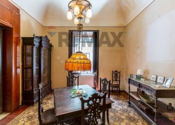 Sala da pranzo - Apartment Viale Vittorio Veneto
 
12, Catania - photo 80