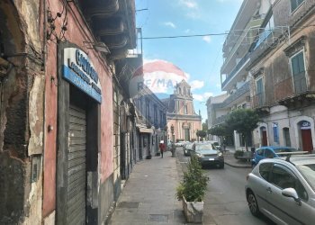 Edificio all\'aperto - Commercial Activity via Etnea
 
138, Mascalucia - photo 1