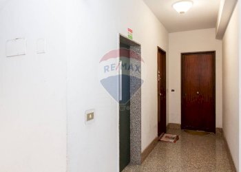 Hall / corridoio - Trilocale Via Richard Wagner
 
54, Acireale - foto 7