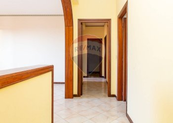 Hall / corridoio - Trilocale Via Richard Wagner
 
54, Acireale - foto 9