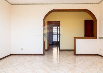 Stanza vuota - Trilocale Via Richard Wagner
 
54, Acireale - foto 12