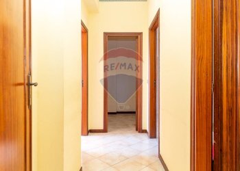 Hall / corridoio - Trilocale Via Richard Wagner
 
54, Acireale - foto 15