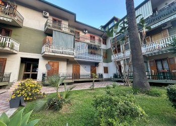 Edificio all\'aperto - Appartamento via petralia
 
115, Aci Catena - foto 6