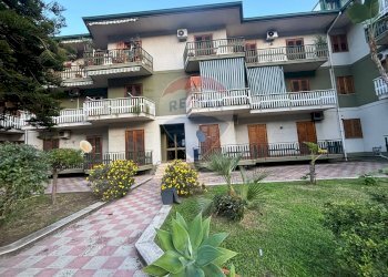 Casa all\'aperto - Appartamento via petralia
 
115, Aci Catena - foto 8