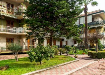 Edificio all\'aperto - Appartamento via petralia
 
115, Aci Catena - foto 19