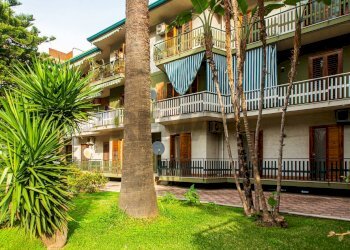 Edificio all\'aperto - Appartamento via petralia
 
115, Aci Catena - foto 20