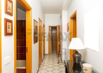 Hall / corridoio - Appartamento via petralia
 
115, Aci Catena - foto 27