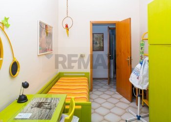 Camera / camera da letto - Appartamento via petralia
 
115, Aci Catena - foto 50