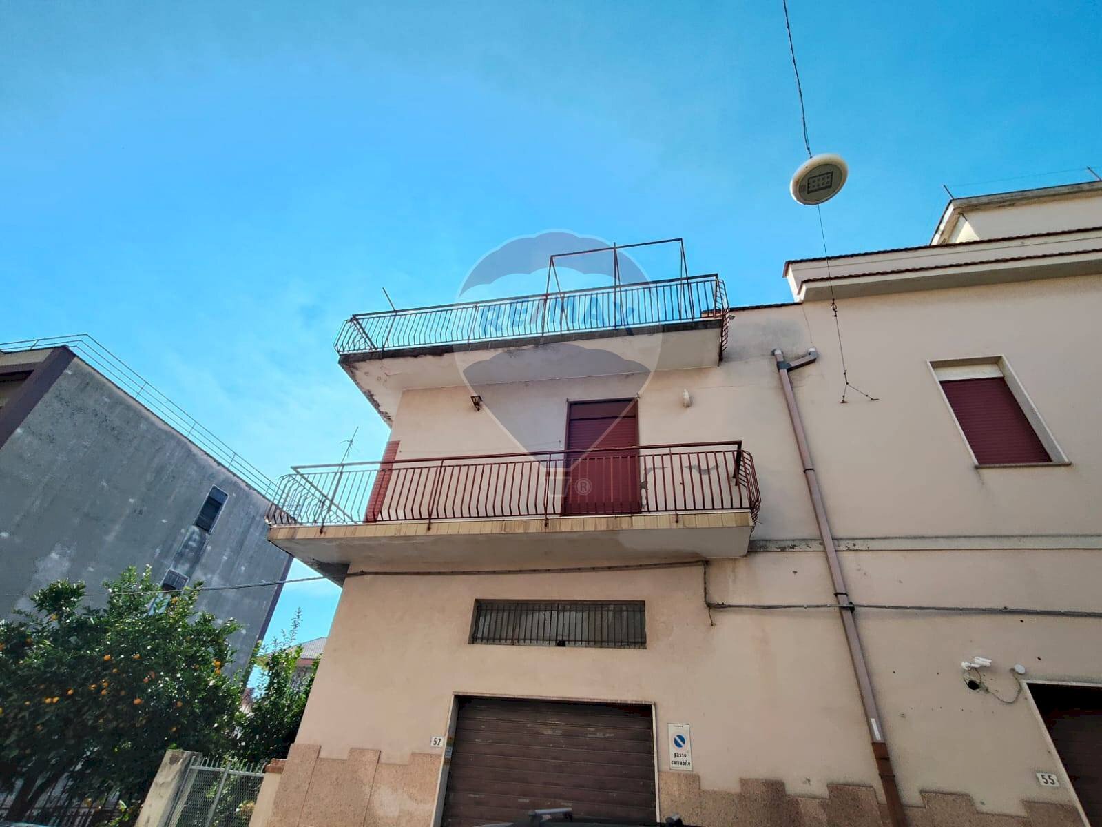 Edificio all\'aperto - Locale Commerciale Via Francesco Crispi
49/51, Mascali - foto 2