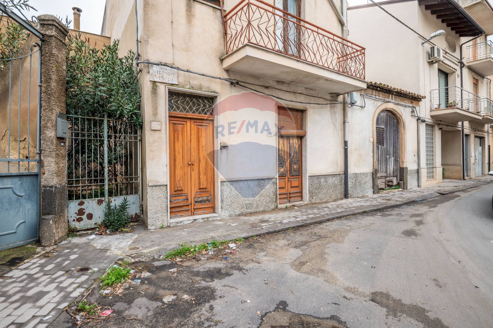 Edificio all\'aperto - Casa indipendente via Vittorio Veneto
237, Grammichele - foto 2