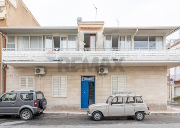 Edificio all\'aperto - Appartamento Via Benedetto Croce
 
12, Avola - foto 1