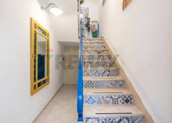 Scale - Appartamento Via Benedetto Croce
 
12, Avola - foto 2