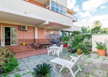 Terrazza - Villa a Schiera Via Vampolieri
 
10, Aci Catena - foto 1