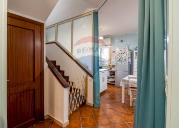 Hall / corridoio - Villa a Schiera Via Vampolieri
 
10, Aci Catena - foto 6