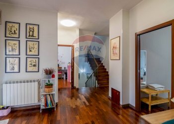 Hall / corridoio - Villa a Schiera Via Vampolieri
 
10, Aci Catena - foto 25