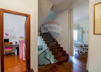 Scale - Villa a Schiera Via Vampolieri
 
10, Aci Catena - foto 26